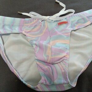METRO MALE WEAR (MIIW) "BASQUE" PASTEL SWIRL SWIM BRIEF, SIZE "S" (30"-32")